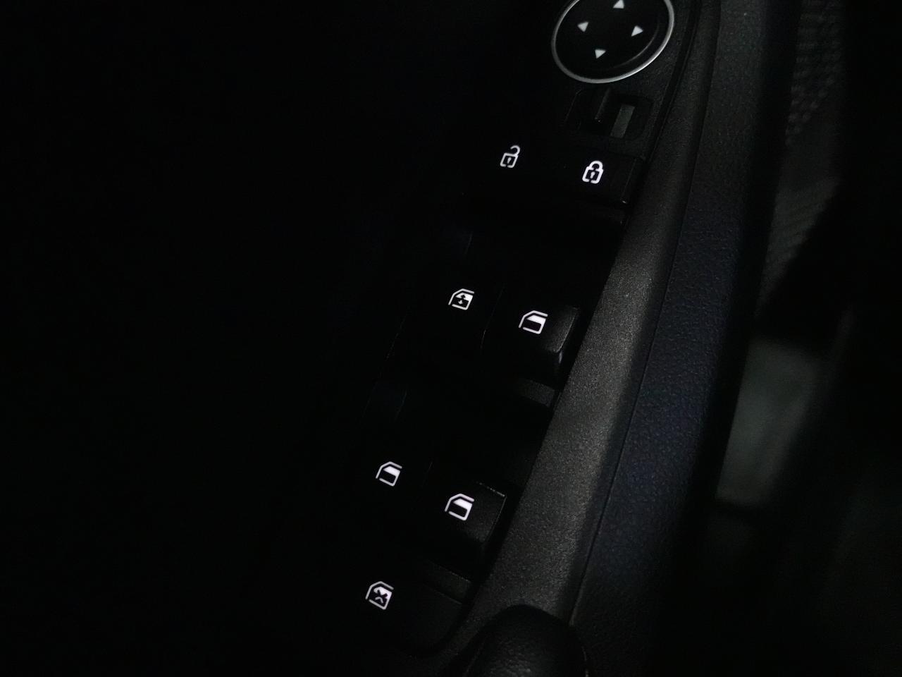 2022 Kia Seltos EX PREMIUM | AWD | Nav | Sunroof | BSM | CarPlay