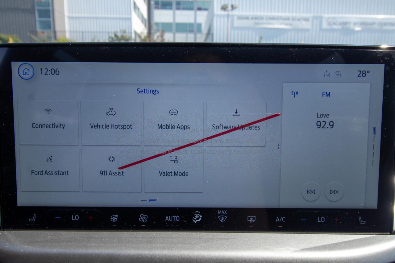 2025 Ford Escape PHEV FWD Photo5