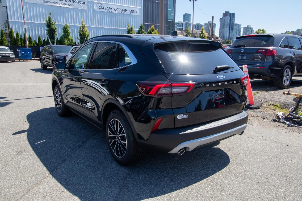 2025 Ford Escape PHEV FWD Photo5