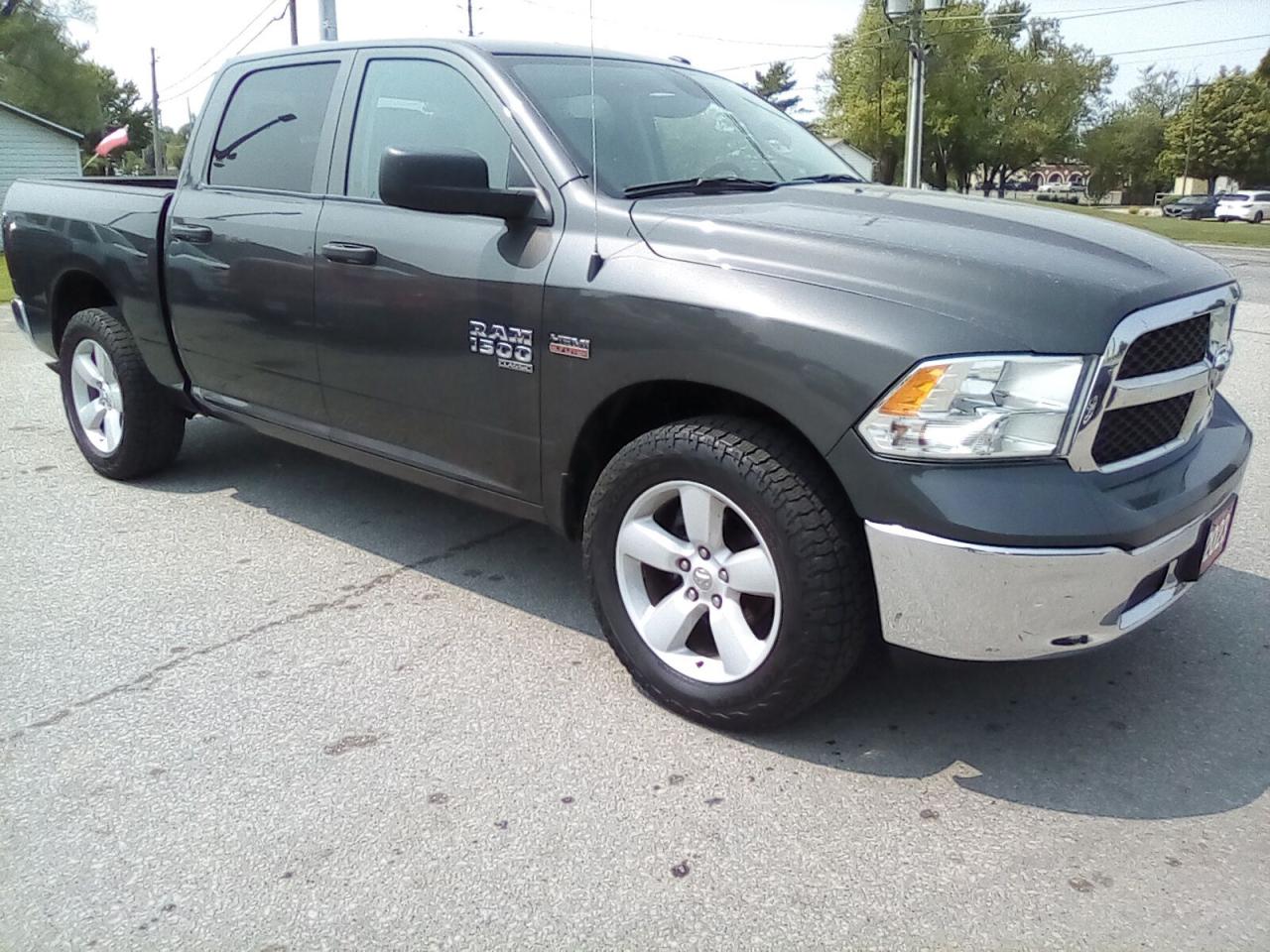 2023 RAM 1500 Classic Tradesman Crew Cab SWB 4WD