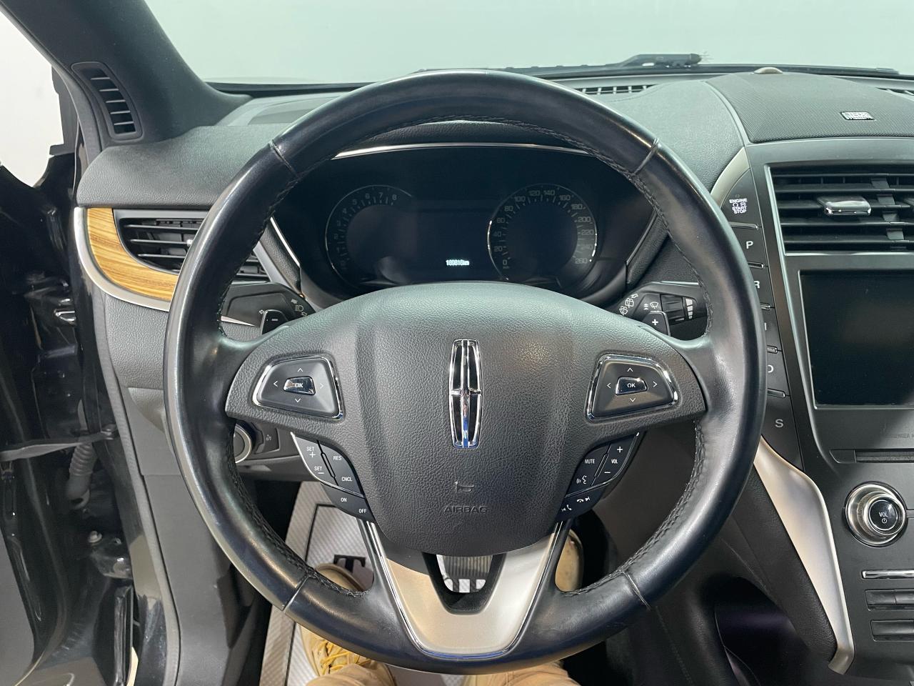 2015 Lincoln MKC Base Photo14