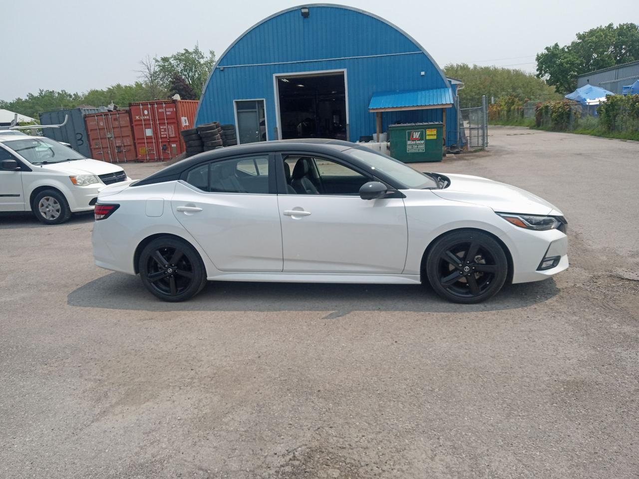 2021 Nissan Sentra SR Premium - Photo #4