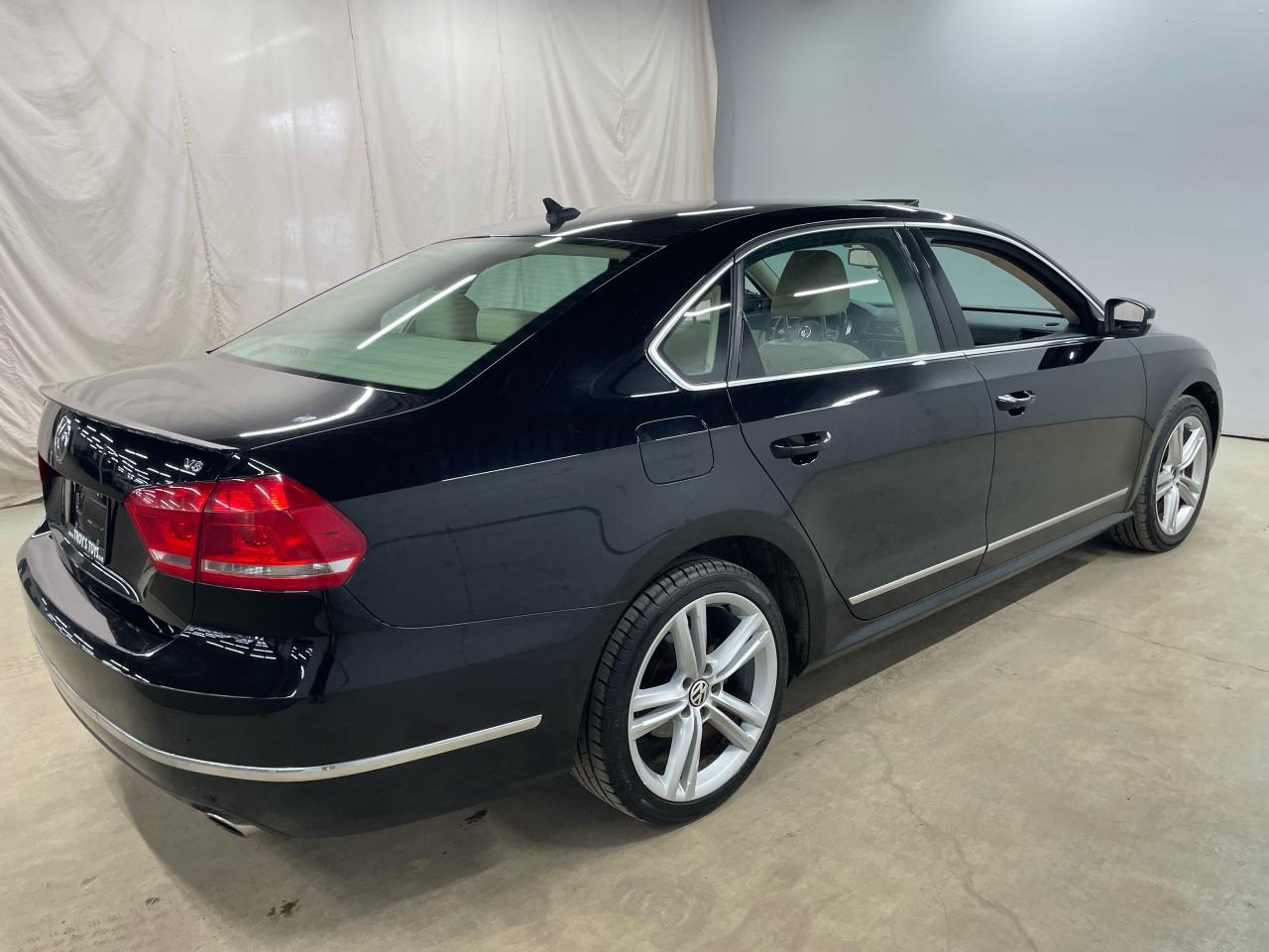 2015 Volkswagen Passat 4DR SDN 3.6L DSG HIGHLINE Photo27