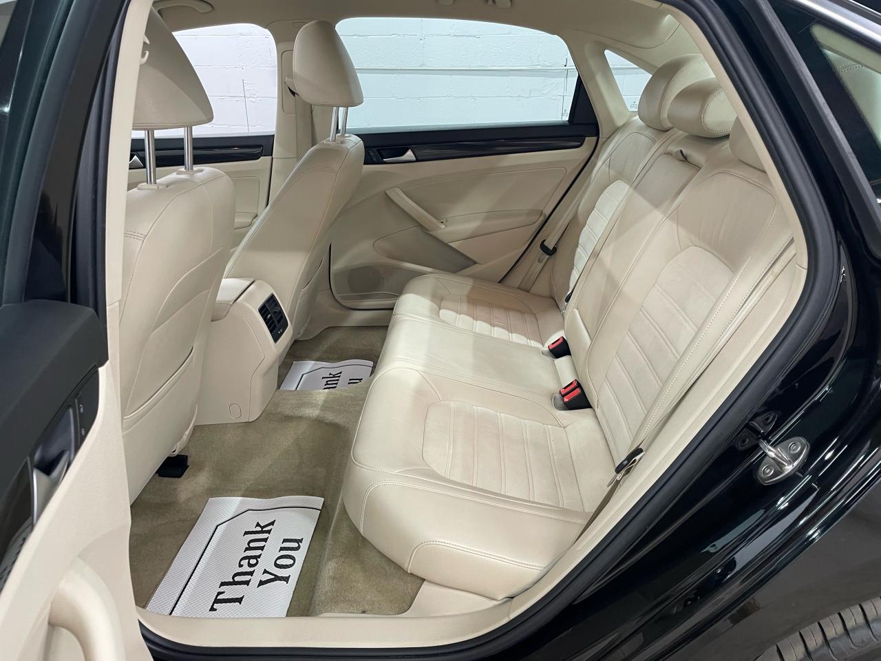 2015 Volkswagen Passat 4DR SDN 3.6L DSG HIGHLINE Photo9