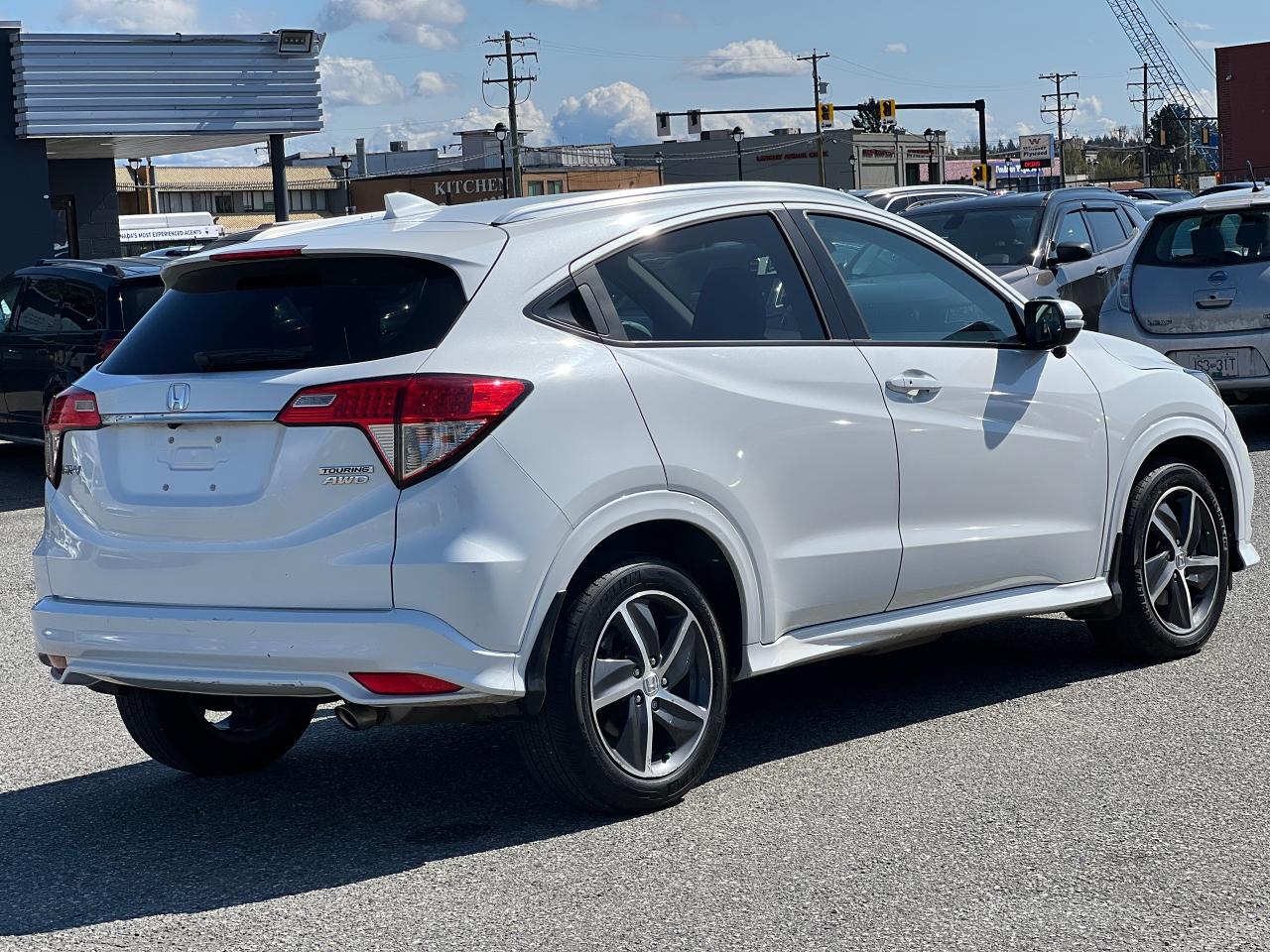 2021 Honda HR-V Touring - Photo #4