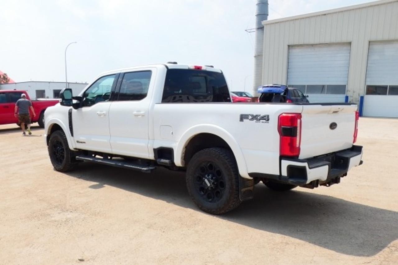 2023 Ford F-350 LARIAT 6.7L P/S DSL w/H&C L, pano S/R, NAV, BUC - Photo #8