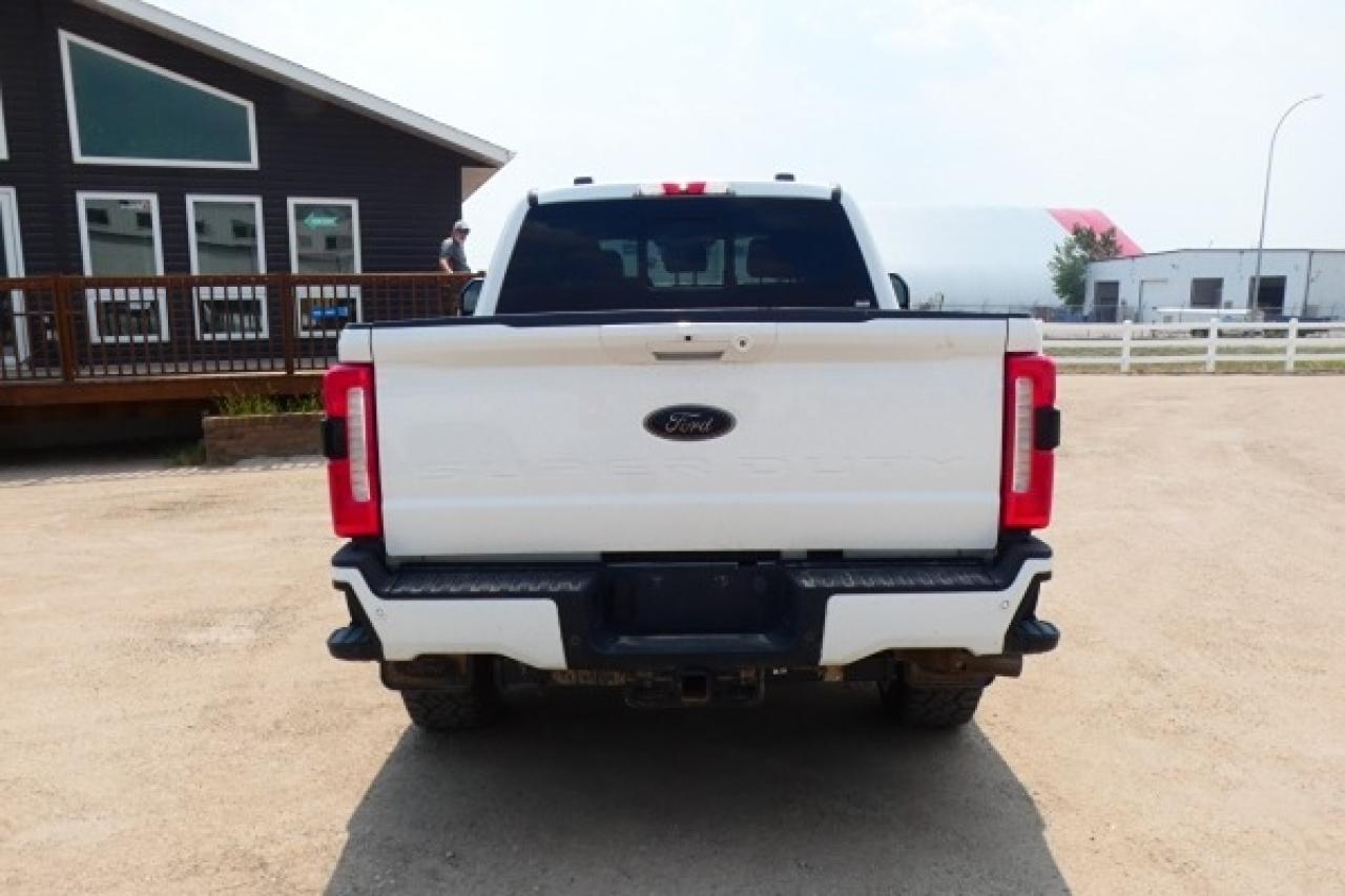 2023 Ford F-350 LARIAT 6.7L P/S DSL w/H&C L, pano S/R, NAV, BUC - Photo #7