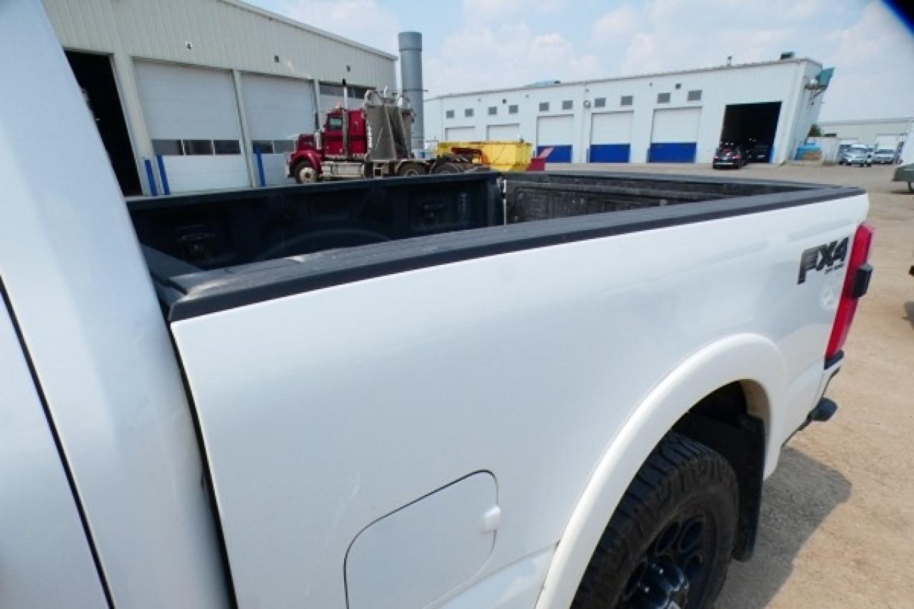 2023 Ford F-350 LARIAT 6.7L P/S DSL w/H&C L, pano S/R, NAV, BUC - Photo #18