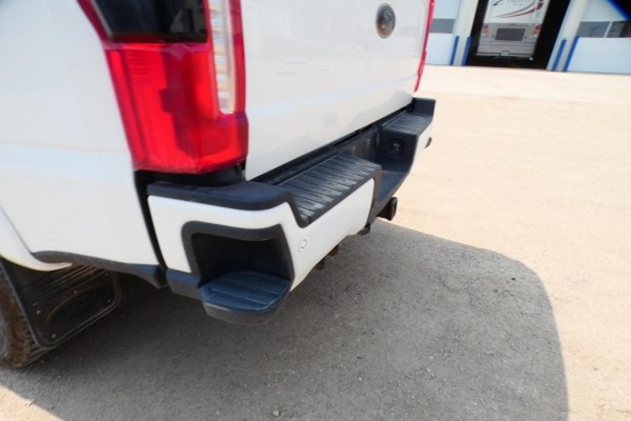 2023 Ford F-350 LARIAT 6.7L P/S DSL w/H&C L, pano S/R, NAV, BUC - Photo #39