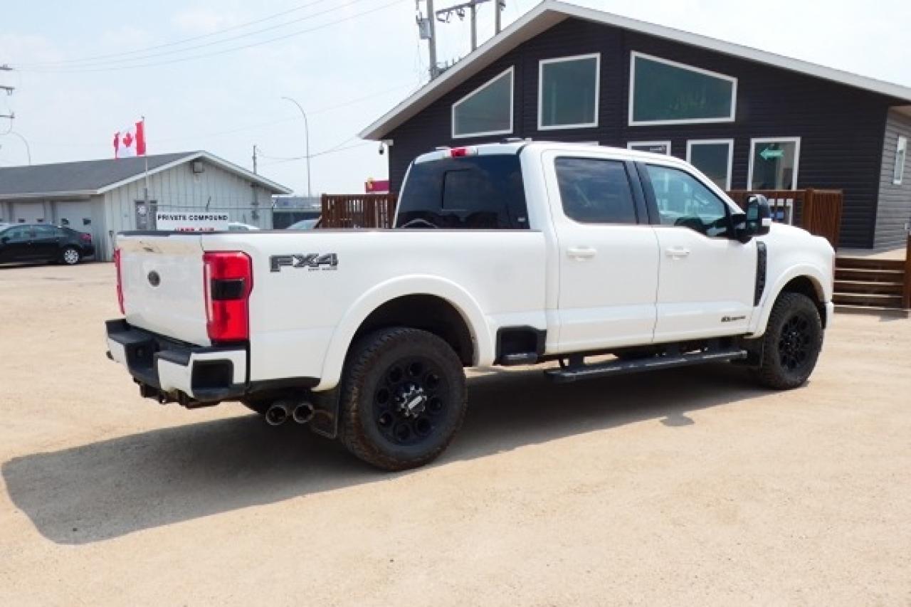 2023 Ford F-350 LARIAT 6.7L P/S DSL w/H&C L, pano S/R, NAV, BUC - Photo #6