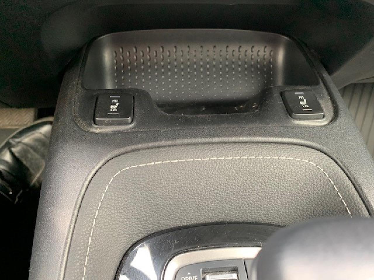 2023 Toyota Corolla SE - Photo #9