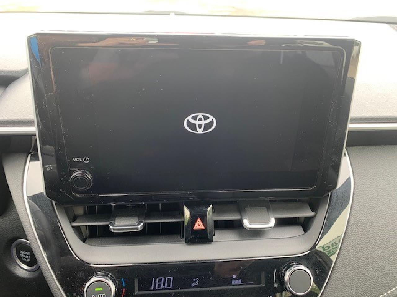 2023 Toyota Corolla SE - Photo #6