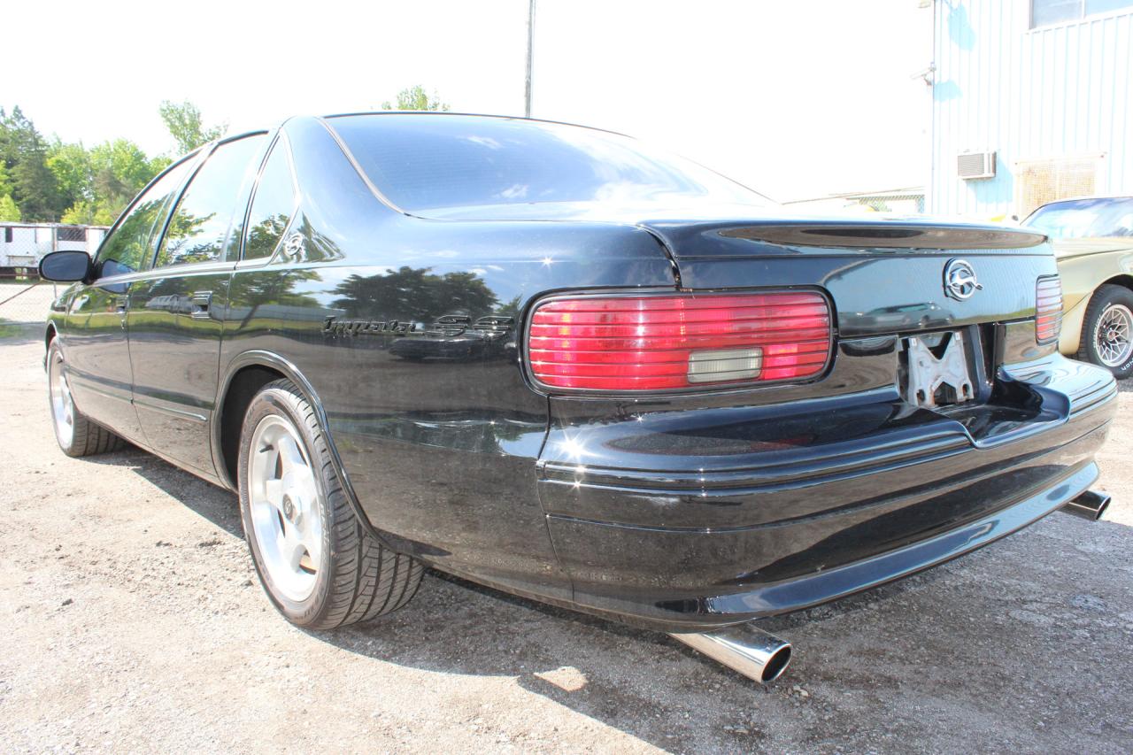 1996 Chevrolet Impala SS Photo3
