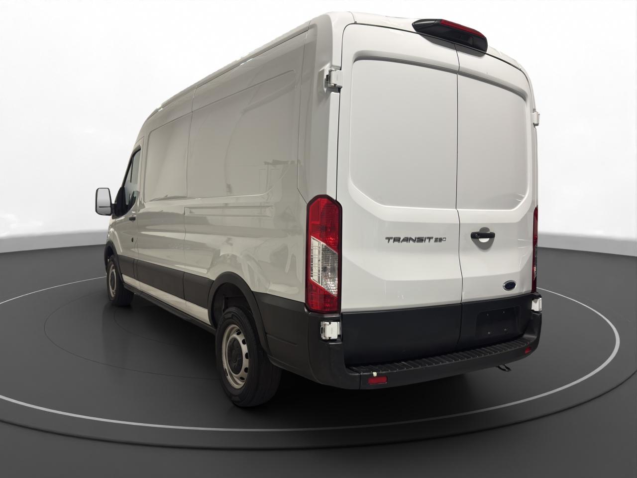 2022 Ford Transit Cargo Van 250 Van Med. Roof w/Sliding Pass. 130-in. WB - Photo #5