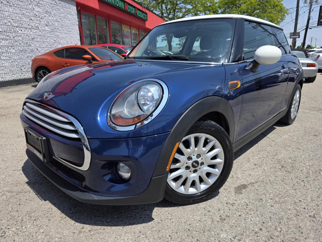 2014 MINI Cooper  Photo1