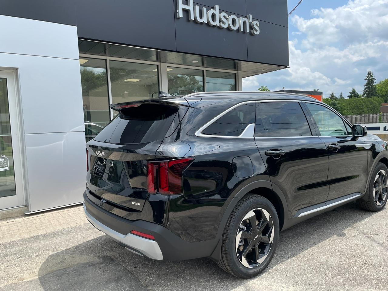 2025 Kia Sorento PLUG-IN HYBRID EX Photo