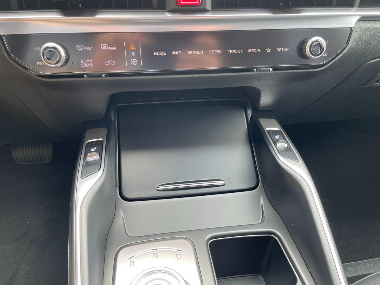 2025 Kia Sorento PLUG-IN HYBRID EX Photo