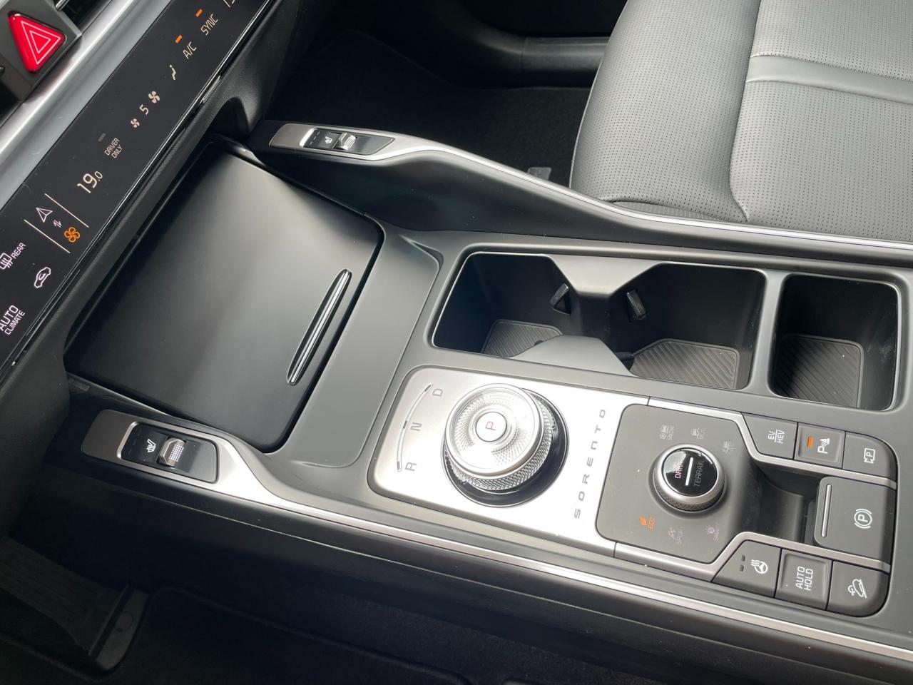 2025 Kia Sorento PLUG-IN HYBRID EX Photo