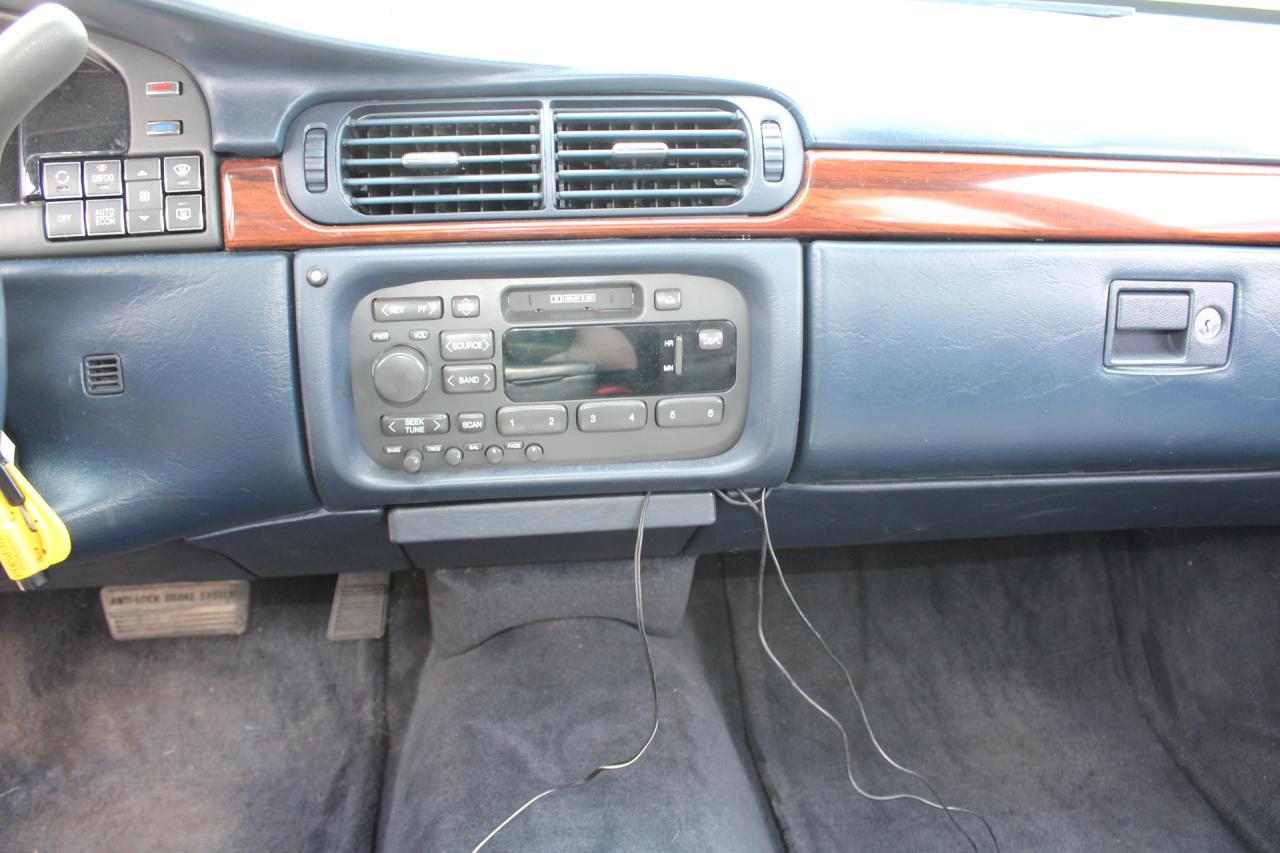 1997 Cadillac DeVille  Photo