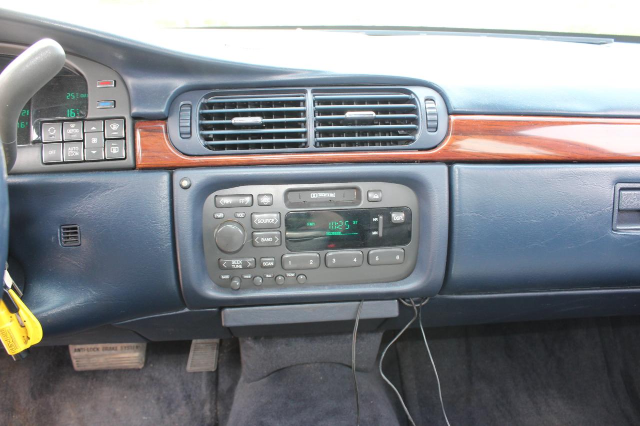 1997 Cadillac DeVille  Photo