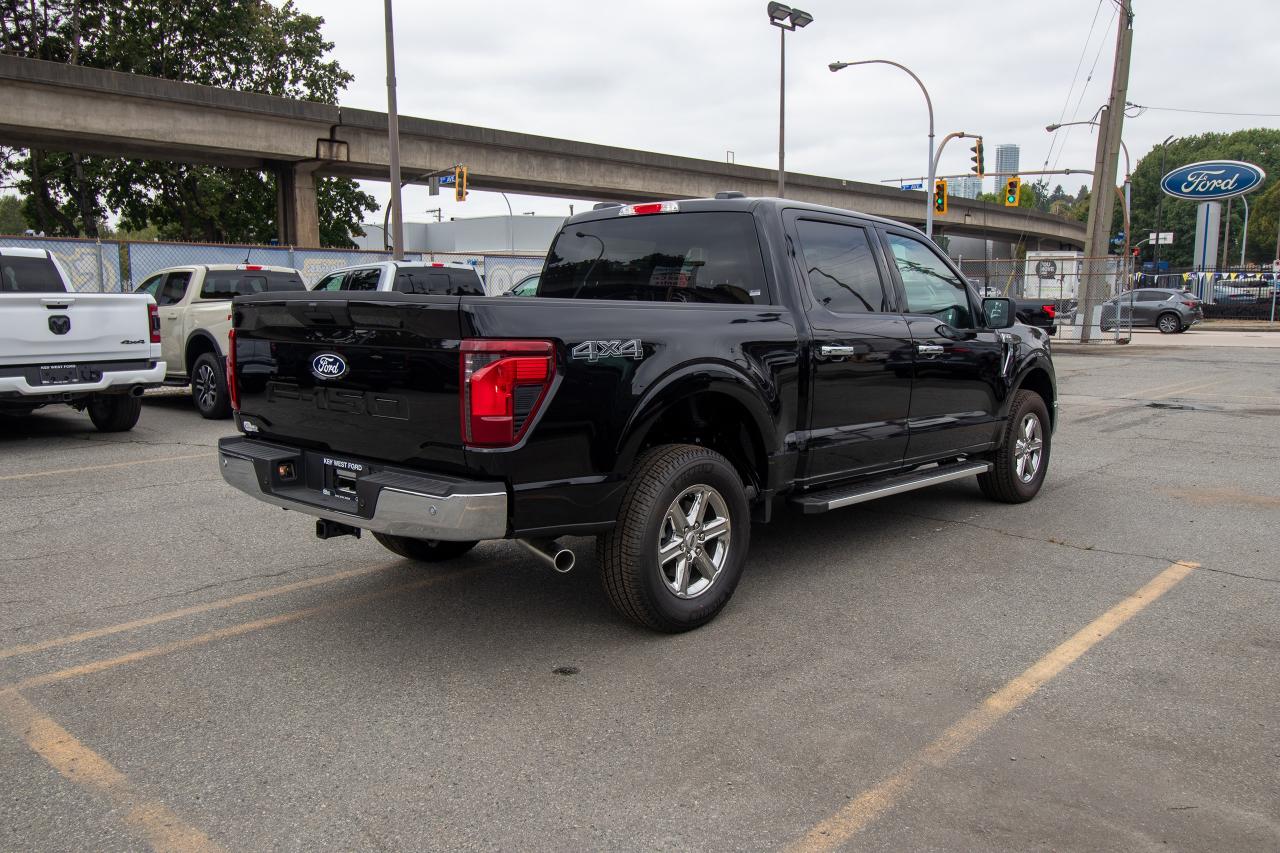 2025 Ford F-150 XLT 4WD SuperCrew 5.5' Box Photo4