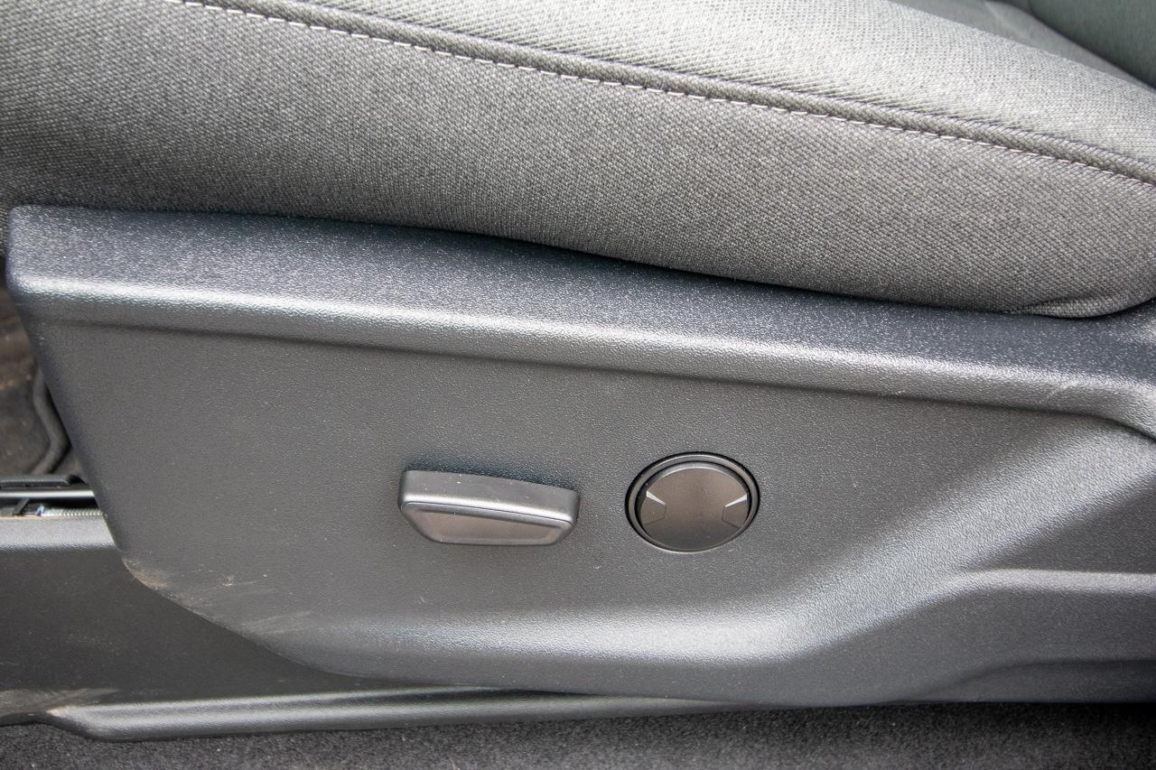 2025 Ford F-150 XLT 4WD SuperCrew 5.5' Box Photo5
