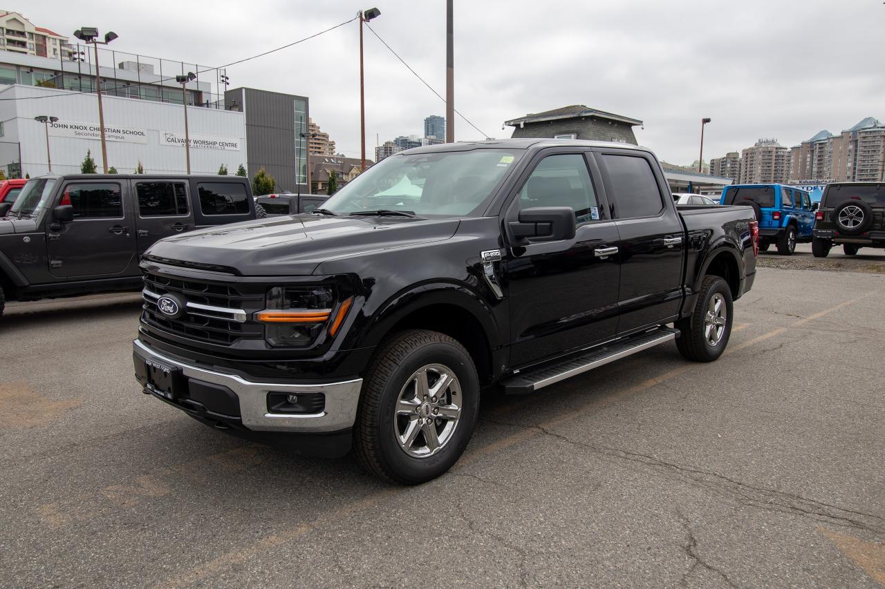 2025 Ford F-150 XLT 4WD SuperCrew 5.5' Box Photo1
