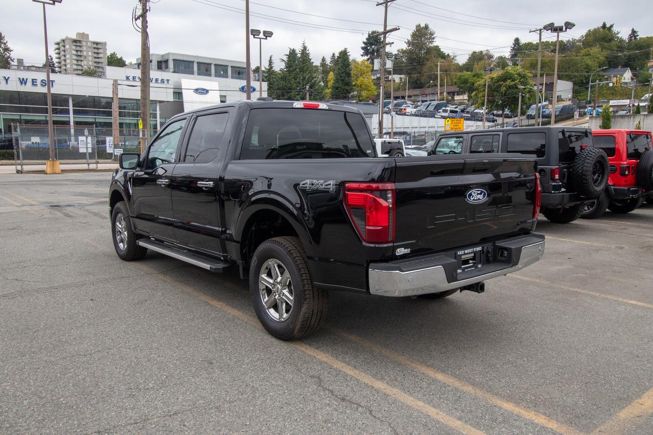 2025 Ford F-150 XLT 4WD SuperCrew 5.5' Box Photo5