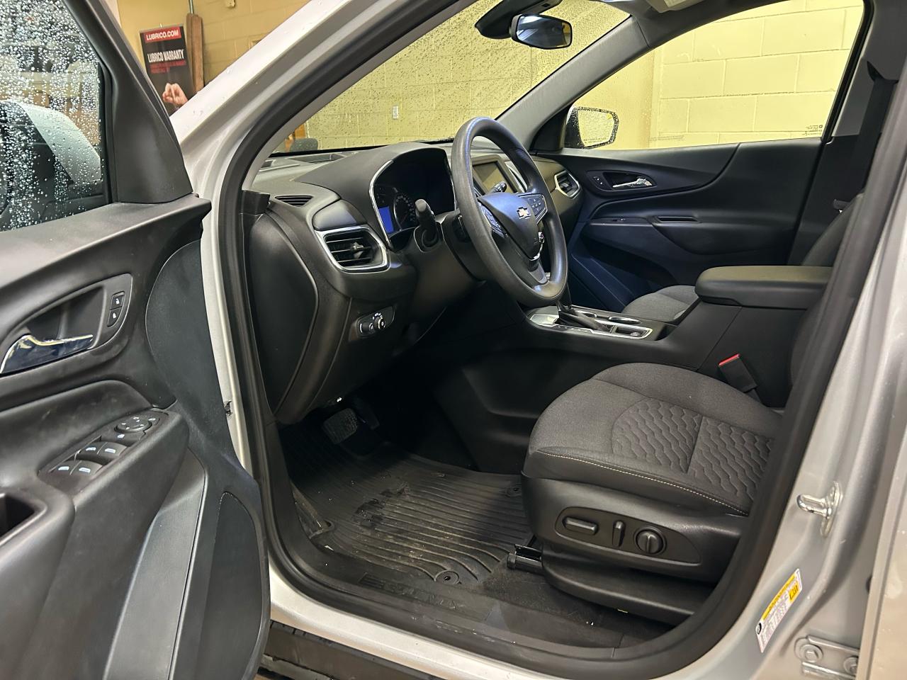 2020 Chevrolet Equinox LT - Photo #8