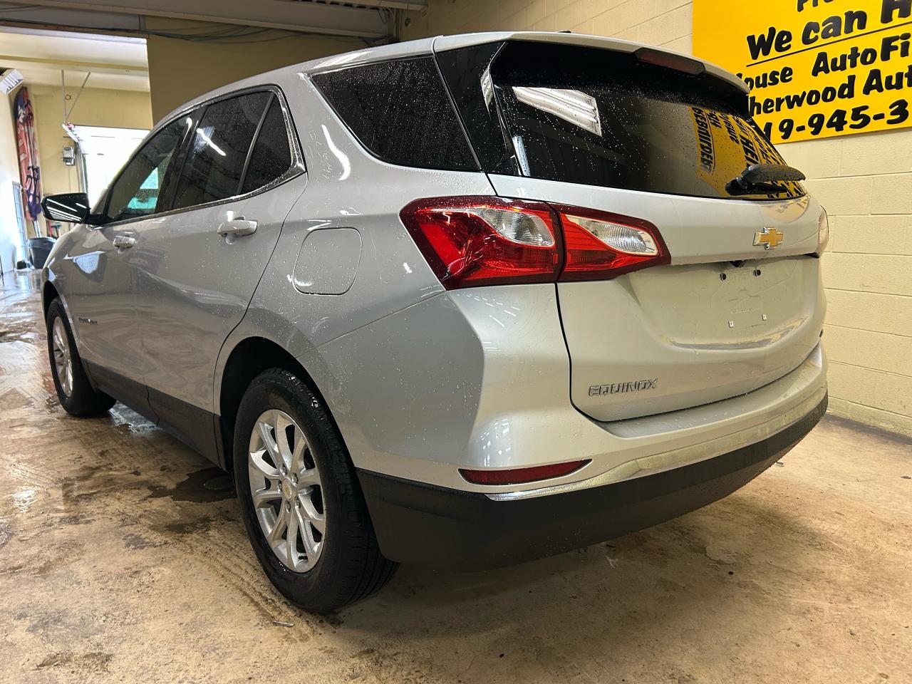 2020 Chevrolet Equinox LT - Photo #4