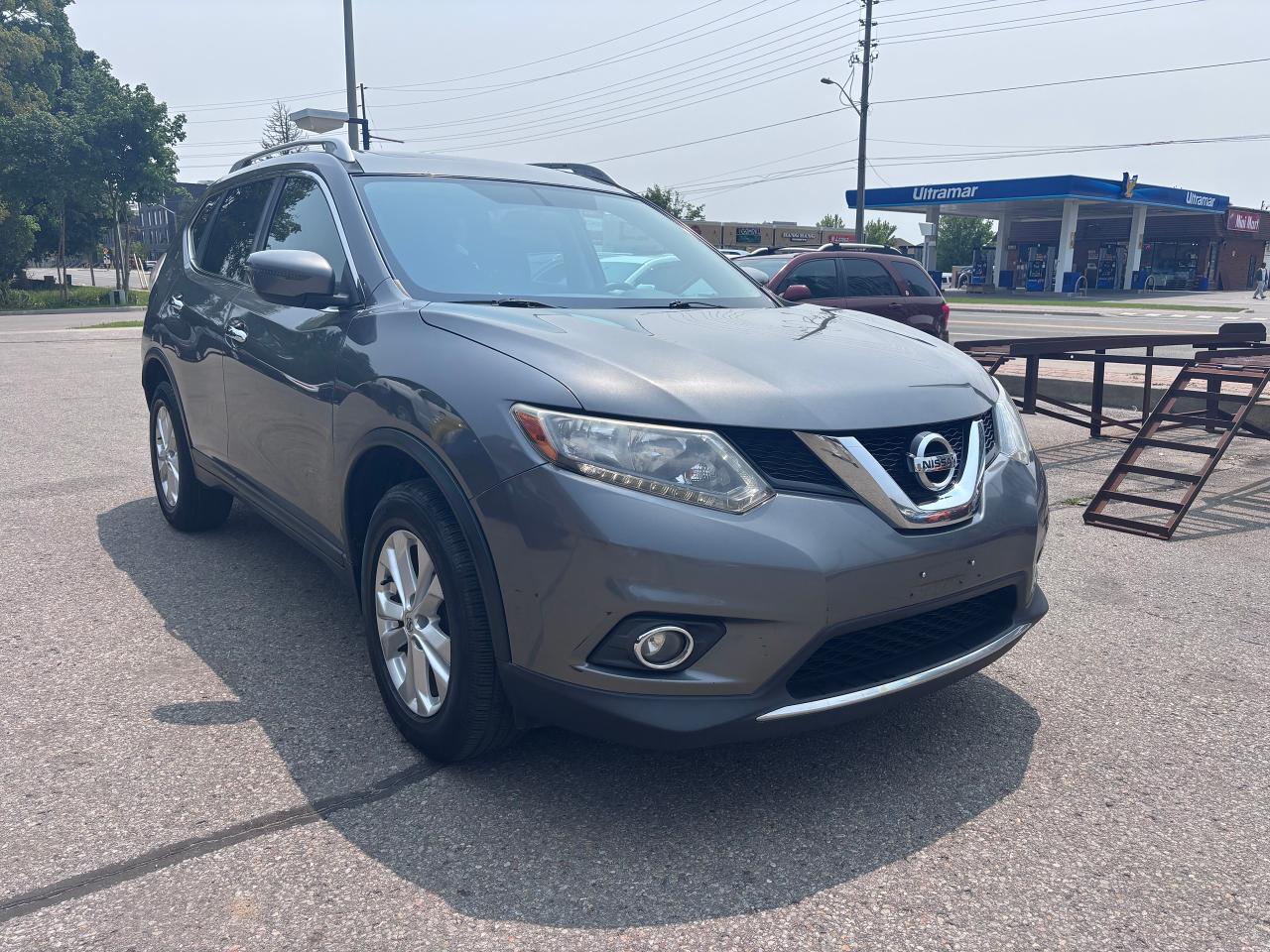 2016 Nissan Rogue SV AWD EXTRA CLEAN! - Photo #5