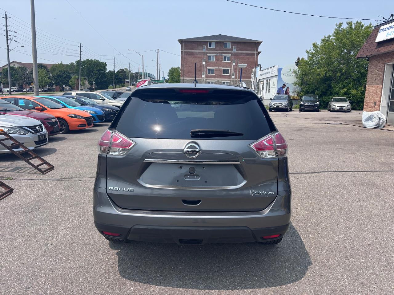 2016 Nissan Rogue SV AWD EXTRA CLEAN! - Photo #7