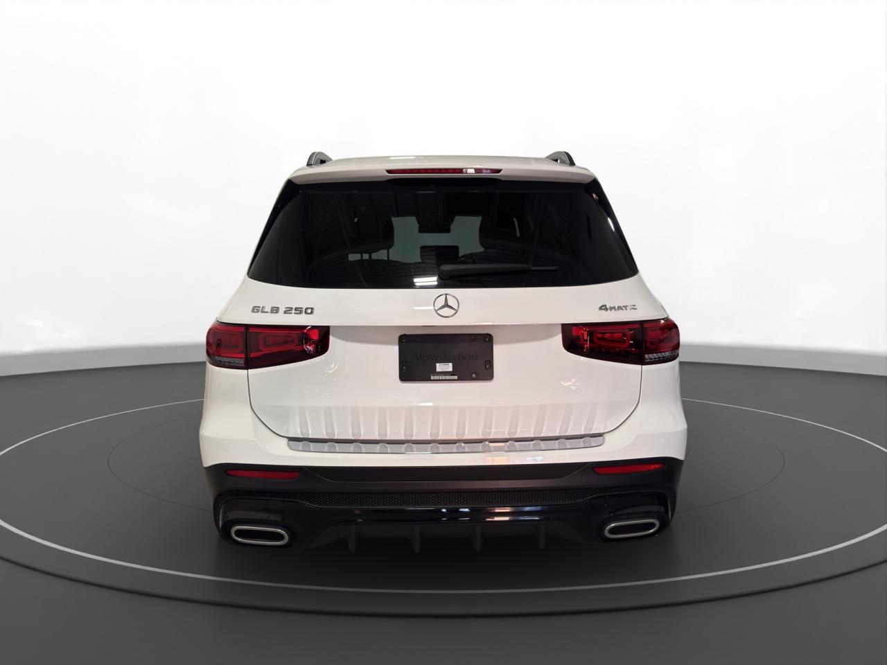 2021 Mercedes-Benz GLB GLB 250 - Photo #6