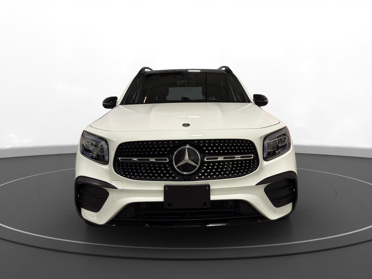 2021 Mercedes-Benz GLB GLB 250 - Photo #2
