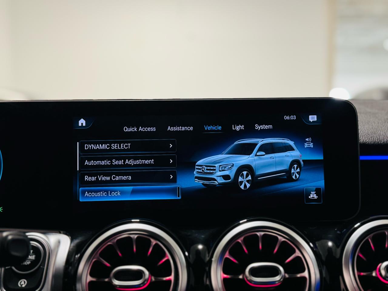 2021 Mercedes-Benz GLB GLB 250 - Photo #22