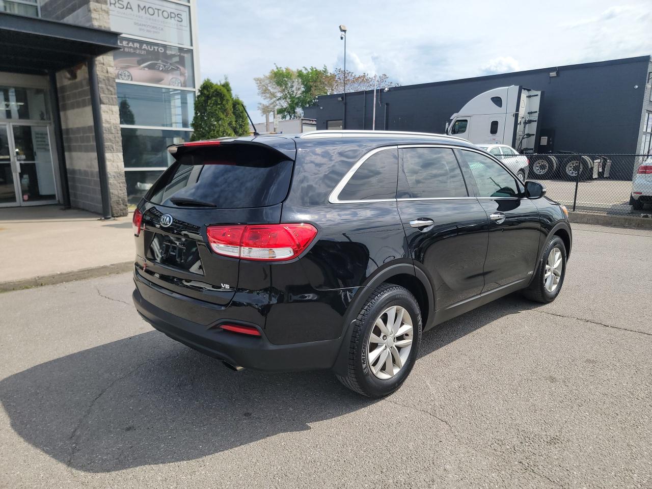 2016 Kia Sorento 3.3L LX+ - Photo #5