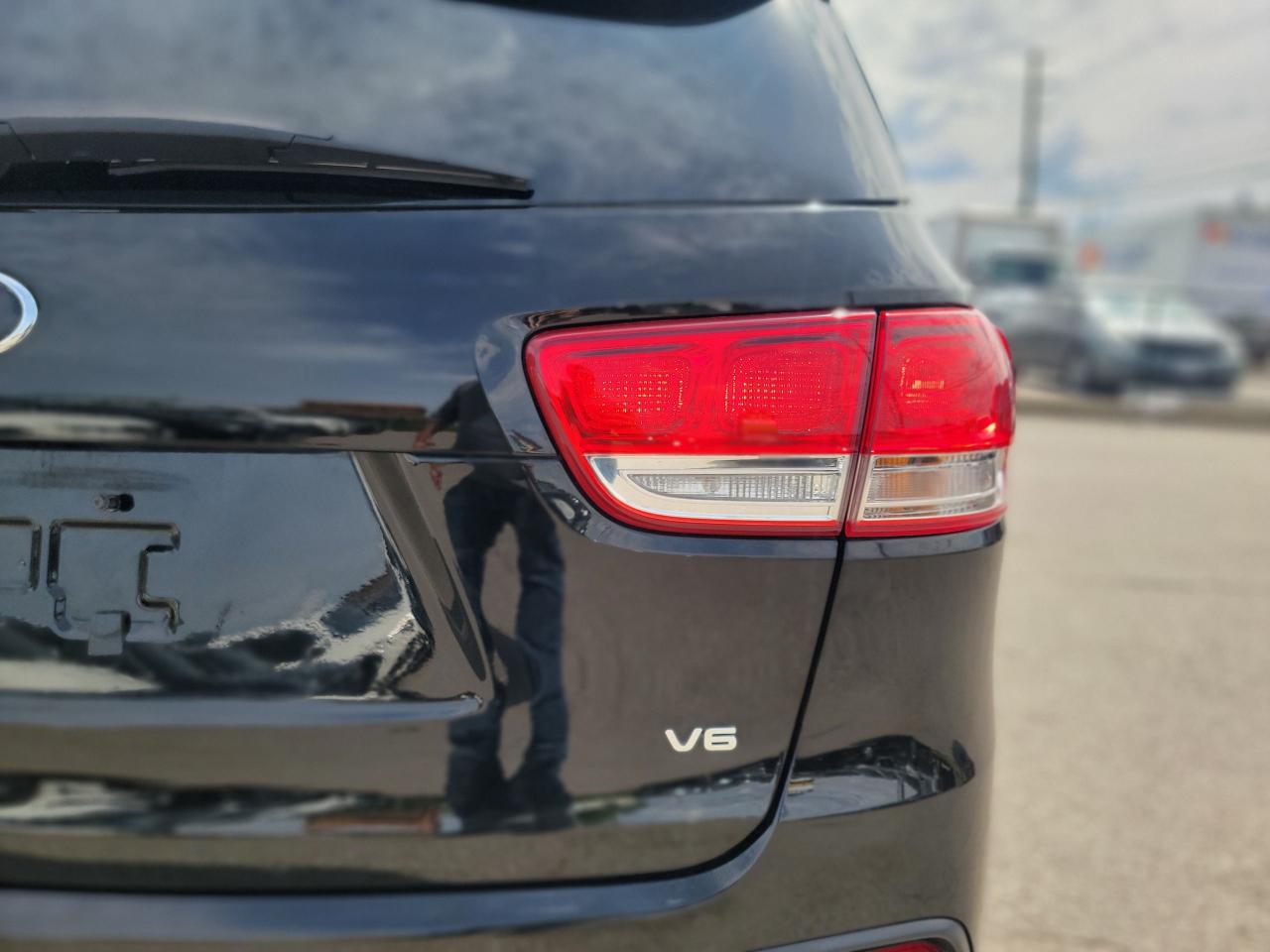 2016 Kia Sorento 3.3L LX+ - Photo #7