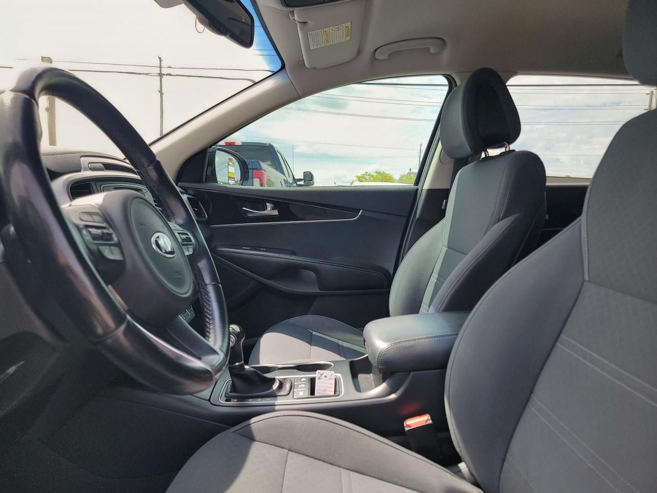 2016 Kia Sorento 3.3L LX+ - Photo #12