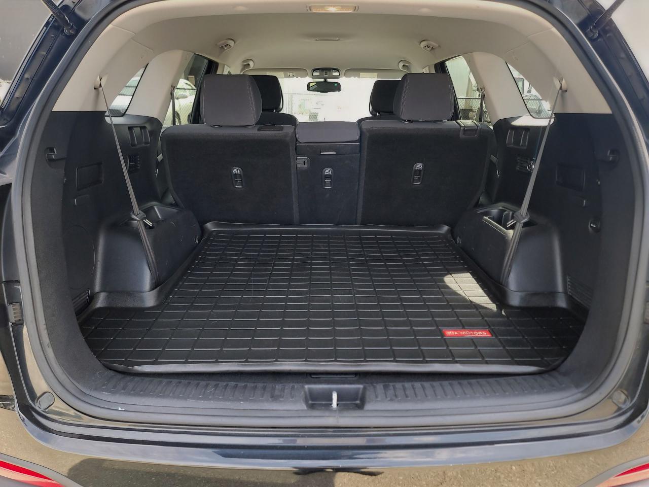 2016 Kia Sorento 3.3L LX+ - Photo #16