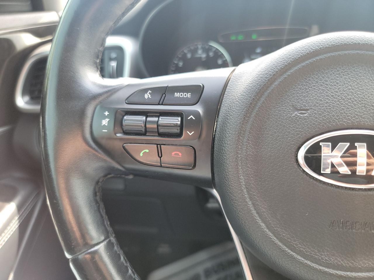 2016 Kia Sorento 3.3L LX+ - Photo #20