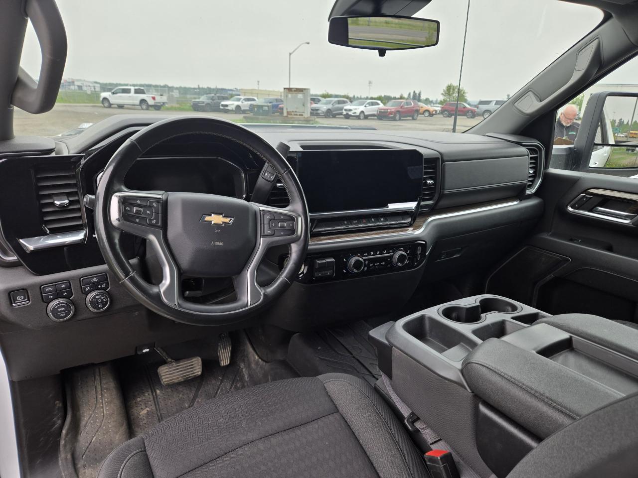 2024 Chevrolet C/K 2500 LT - Photo #9
