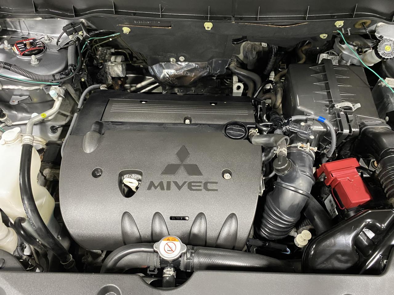 2018 Mitsubishi RVR ES - Photo #9