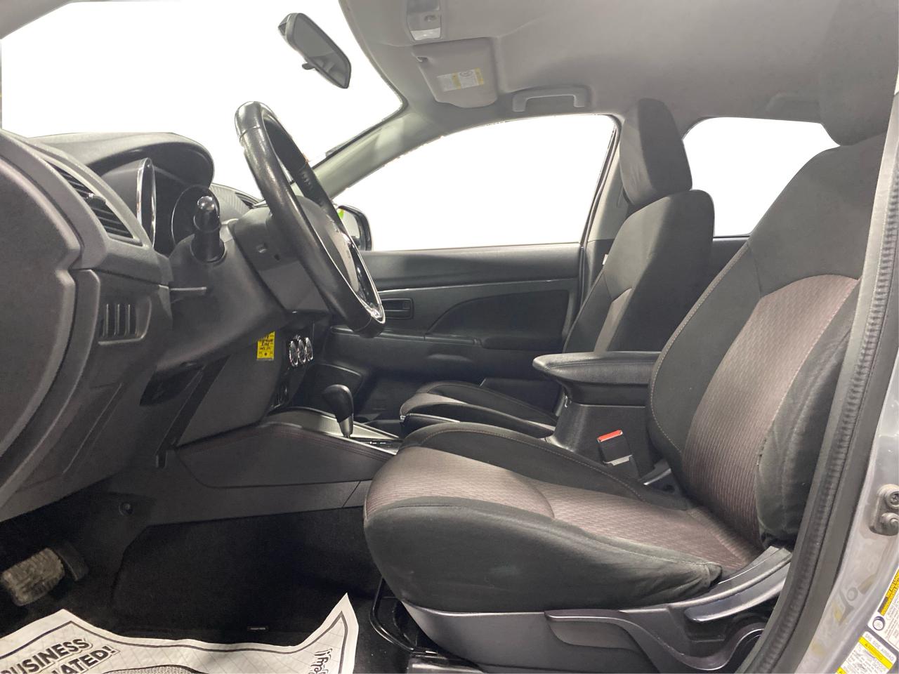 2018 Mitsubishi RVR ES Photo