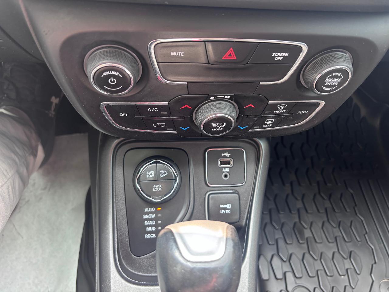 2018 Jeep Compass TRAILHAWK 4x4 LOADED LOW KMS - Photo #26