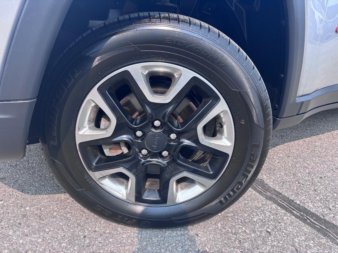 2018 Jeep Compass TRAILHAWK 4x4 LOADED LOW KMS - Photo #2