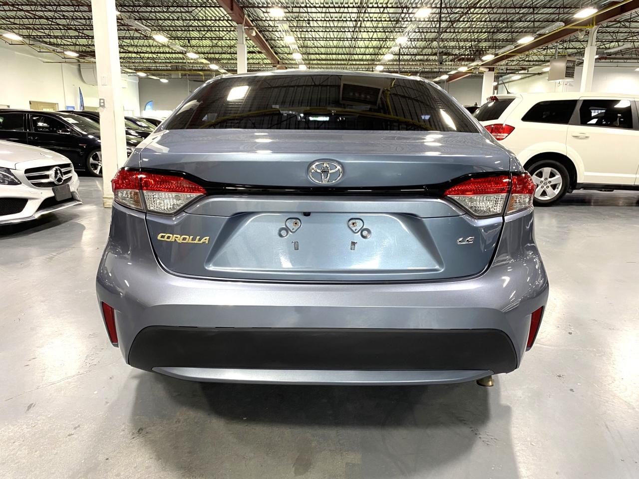 2020 Toyota Corolla LE - Photo #4
