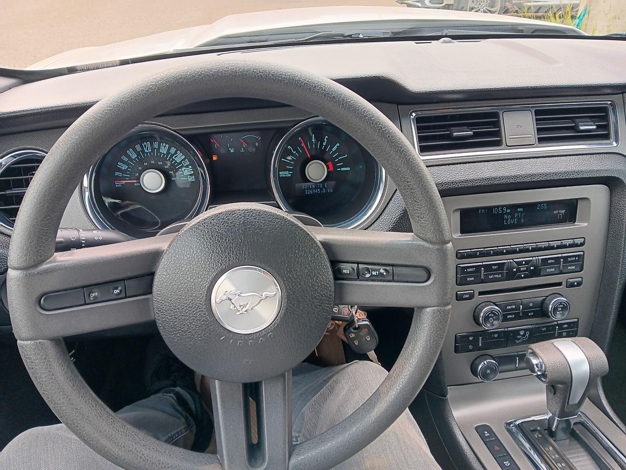 2012 Ford Mustang Premium V6 Automatic - Photo #10