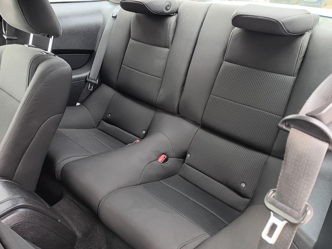 2012 Ford Mustang Premium V6 Automatic - Photo #16