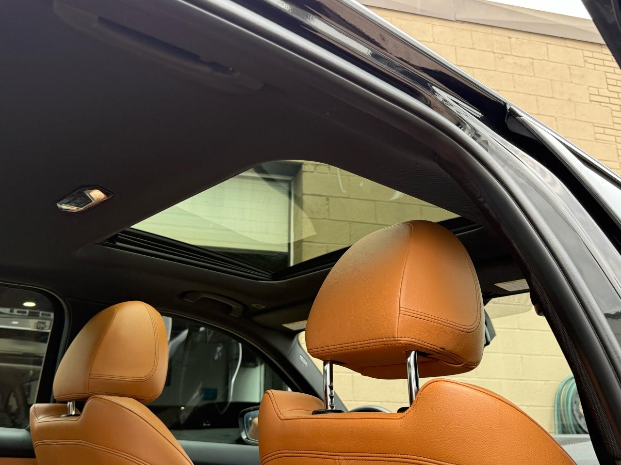 2019 BMW 3 Series 330i xDrive MSPORT|NAVI|SUNROOF - Photo #13