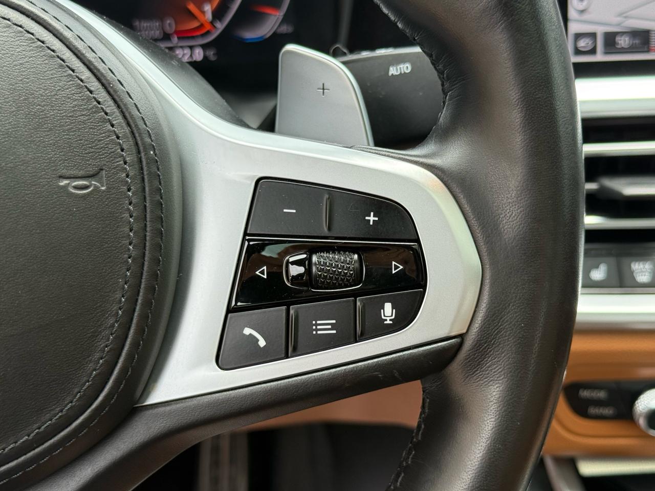2019 BMW 3 Series 330i xDrive MSPORT|NAVI|SUNROOF - Photo #17